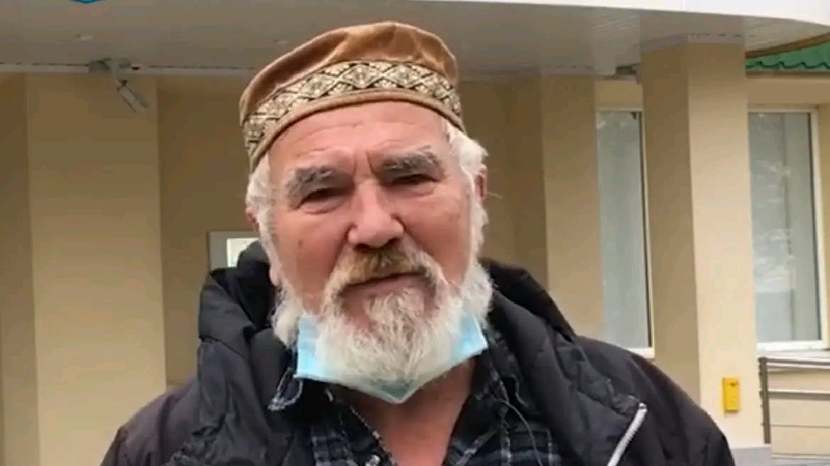 Окупанти проводять обшуки в будинку кримськотатарського активіста Емірусеїнова | ОНОВЛЕНО
